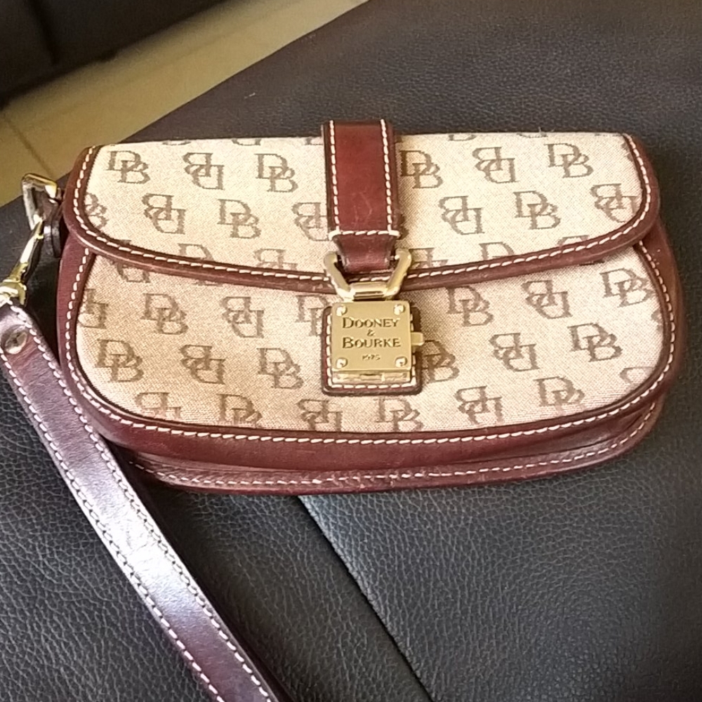 Dooney and Bourke wristlet